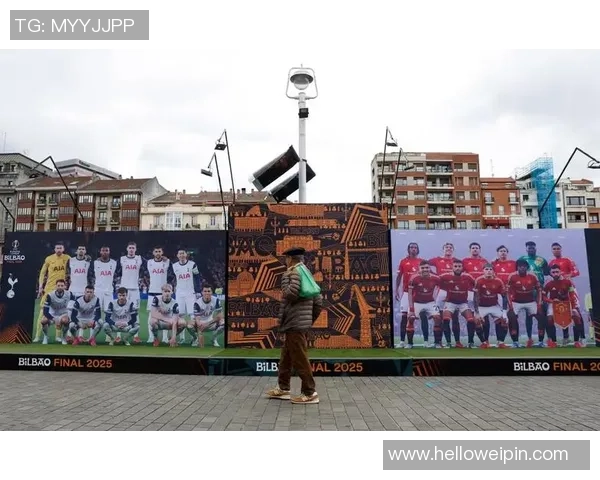 欧冠门票系统崩溃数万球迷排队奋战12小时争抢梦寐以求的入场券